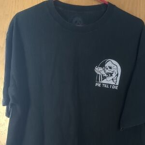 Black Graphic Tee - Short Sleeve